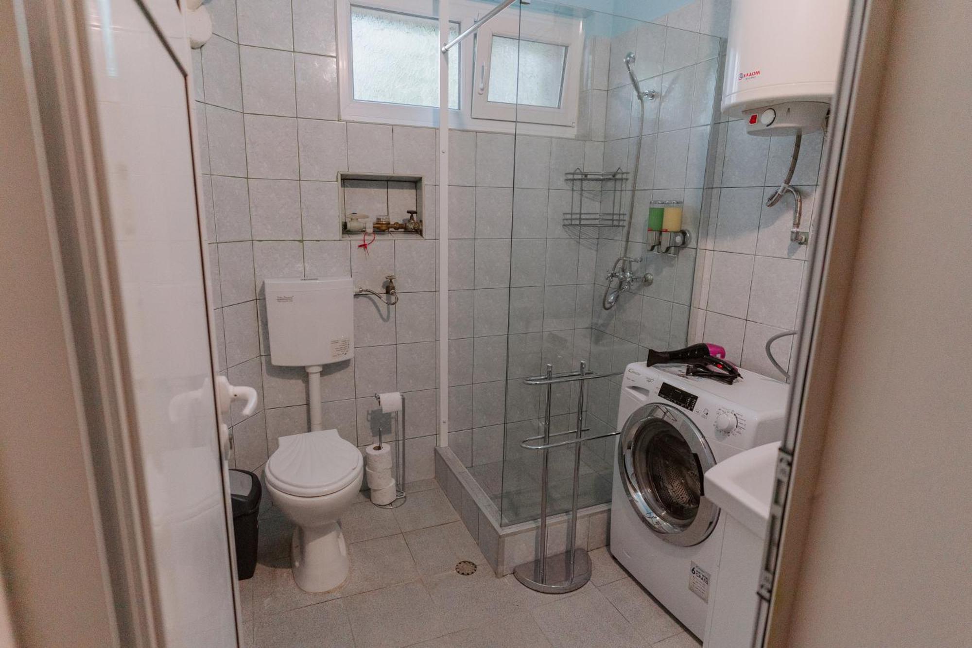 Central Apartment Cozy & Quiet Варна Экстерьер фото